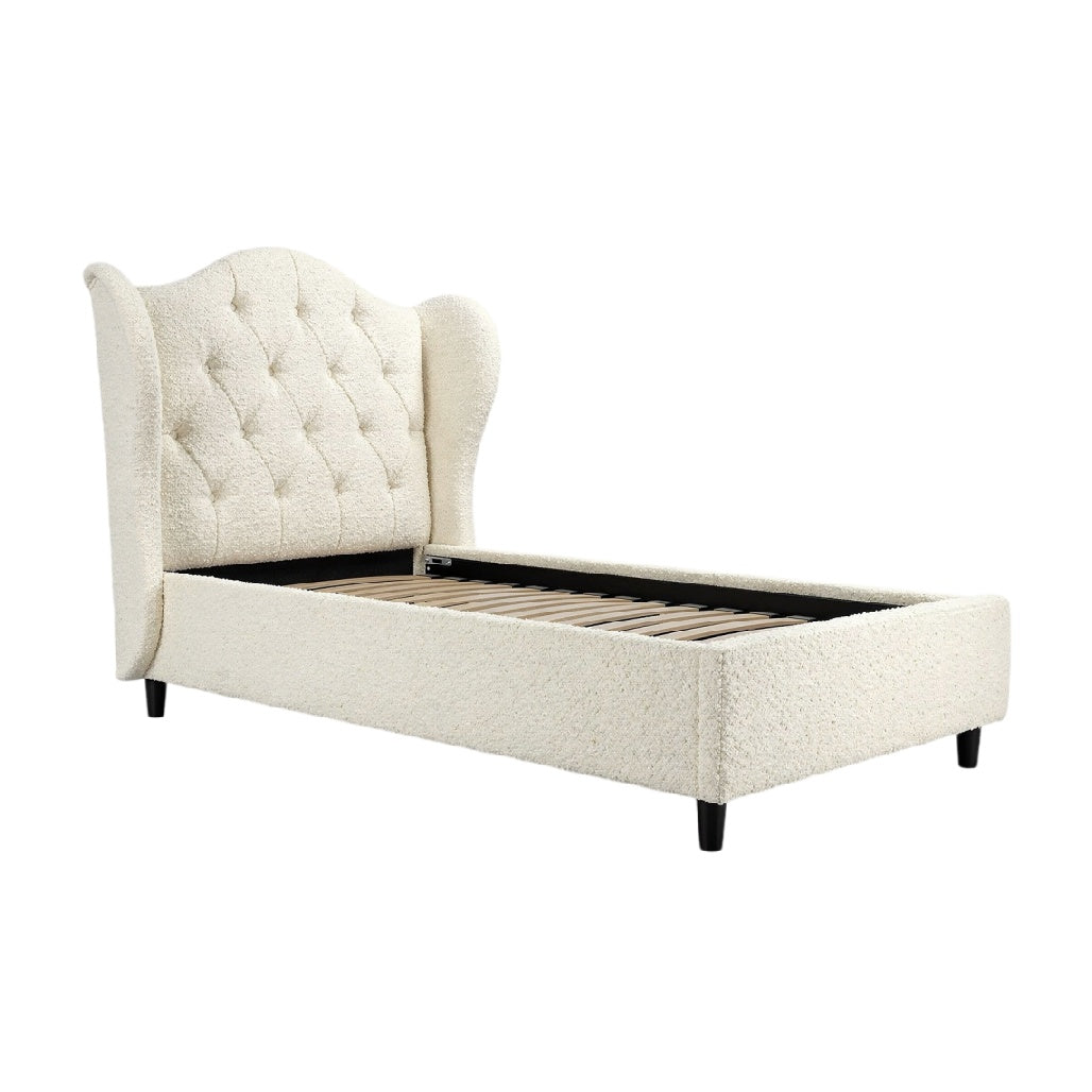 **Technische titel in het Nederlands:** 'Elegante bedbank met stoffen bekleding en houten lattenbodem'